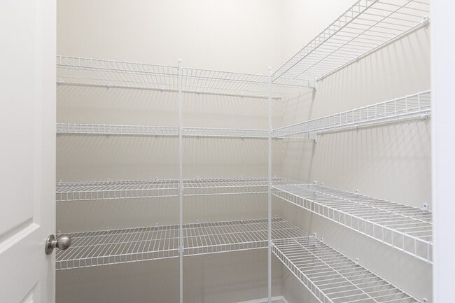 Building Photo - Coming Soon! Gorgeous End-Unit Townhome with Spacious Layout in Morrisville/Durham County