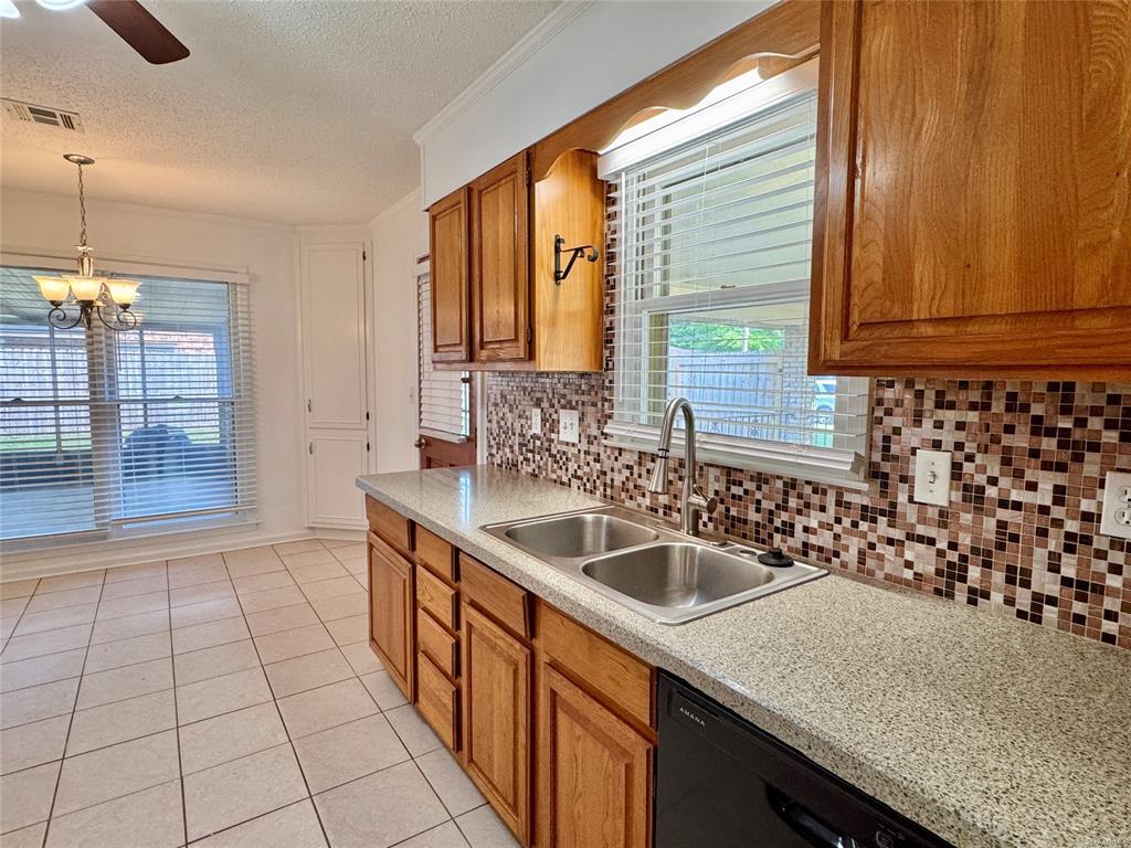 Building Photo - 2311 Cottingham Dr