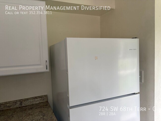 Building Photo - 724 SW 68th Terrace