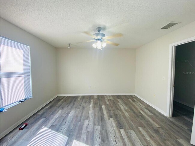 Building Photo - 638 Muskrat Dr