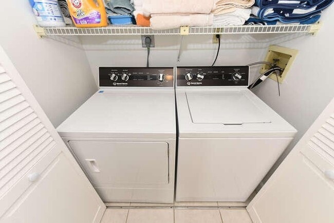 Building Photo - 1801 S US Hwy 1