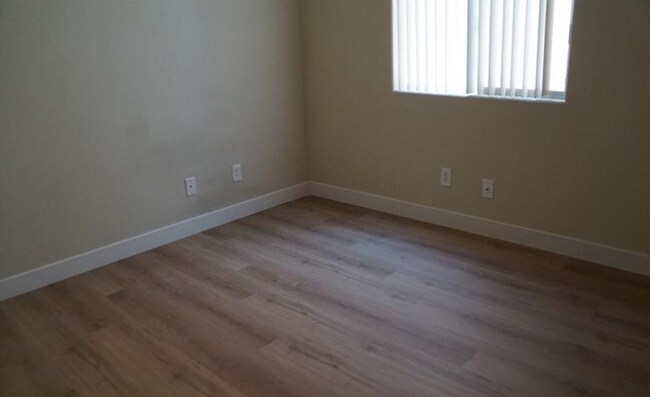 Building Photo - 9310 Quiet Mist Ct