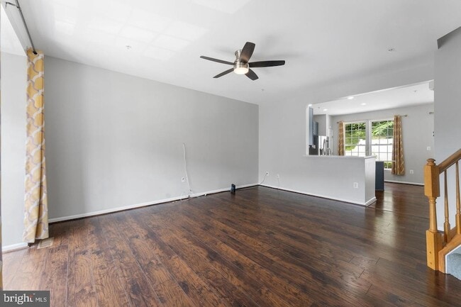 Building Photo - 4004 Meadow Trail Ln