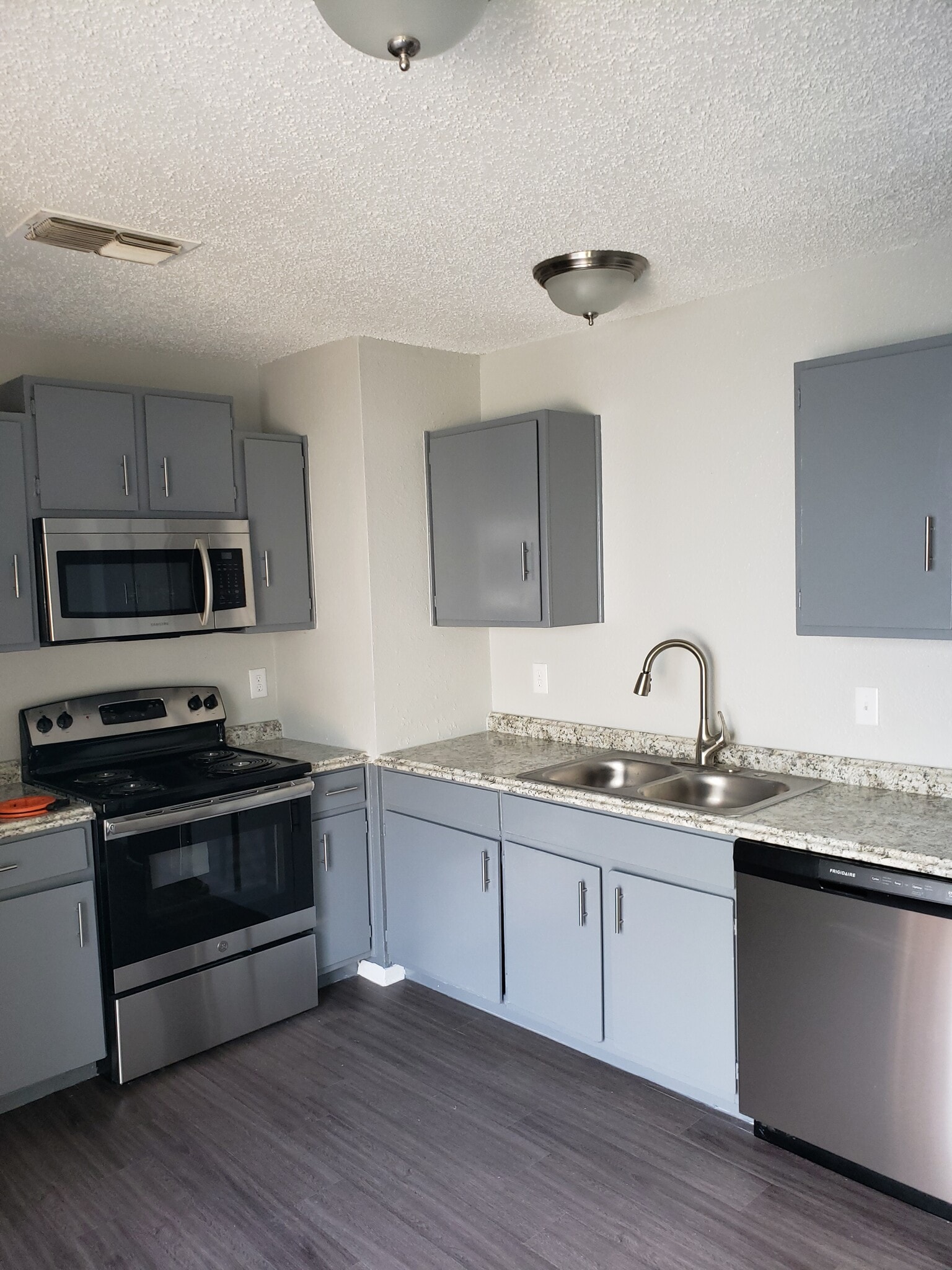 Building Photo - 4883 Aspen Wood Dr,