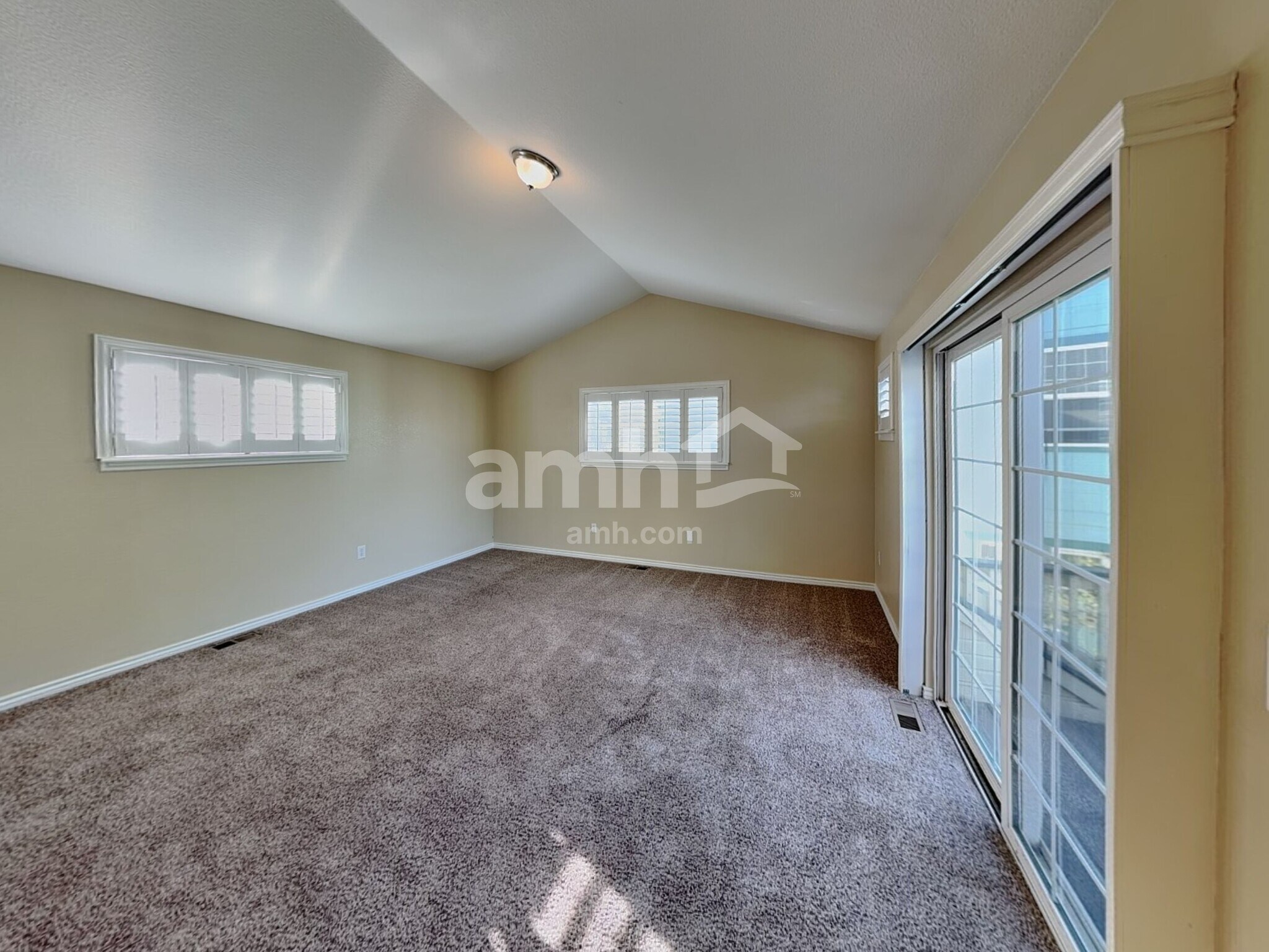 Building Photo - 439 Longspur Dr