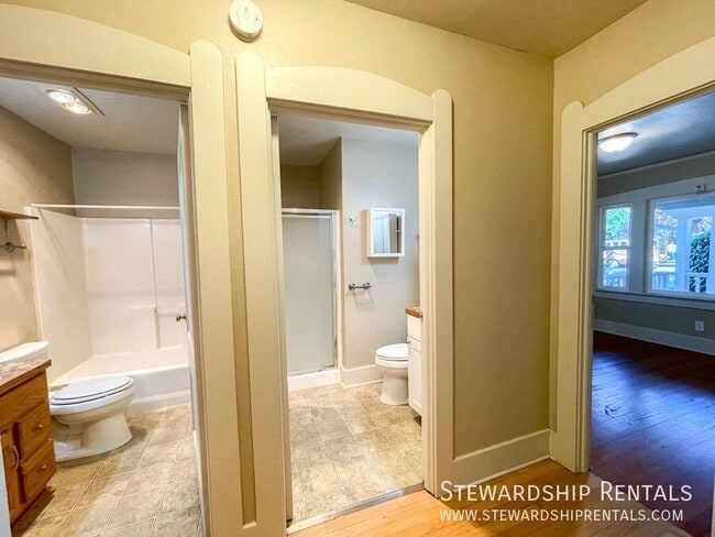 Building Photo - 1745 Olive St