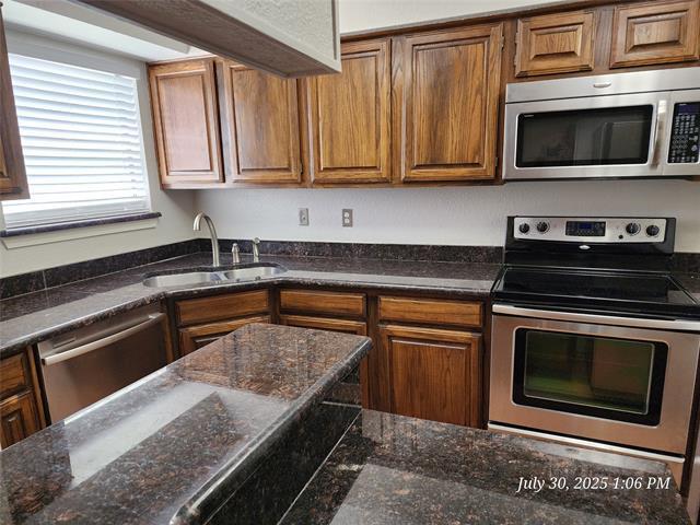 Building Photo - 1308 Memory Ln