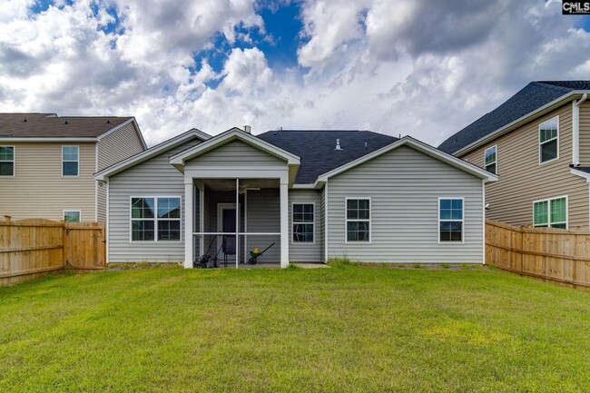 Building Photo - 322 Underhill Dr