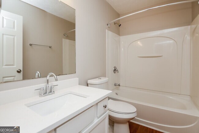 Building Photo - 533 Arrowhead Dr