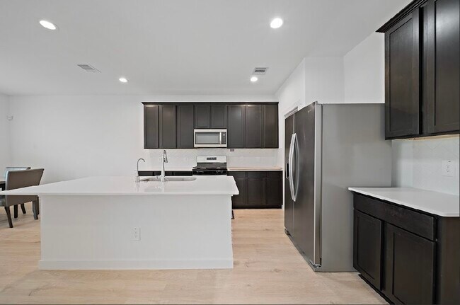 Building Photo - 3815 Pierce Pl Ln