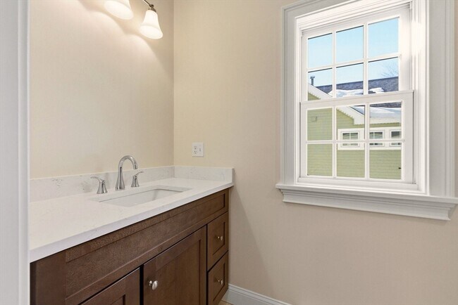 Building Photo - 13 1/2 Merrimac St