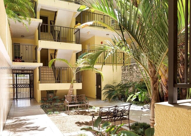 Building Photo - 250 Galen Dr