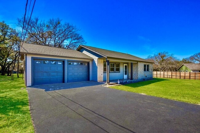 Building Photo - 16001 Awalt Dr