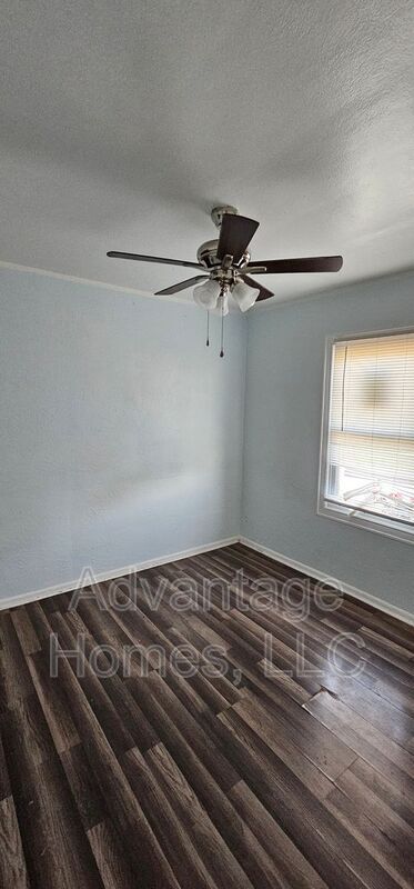 Building Photo - 1015 N Scott Ave