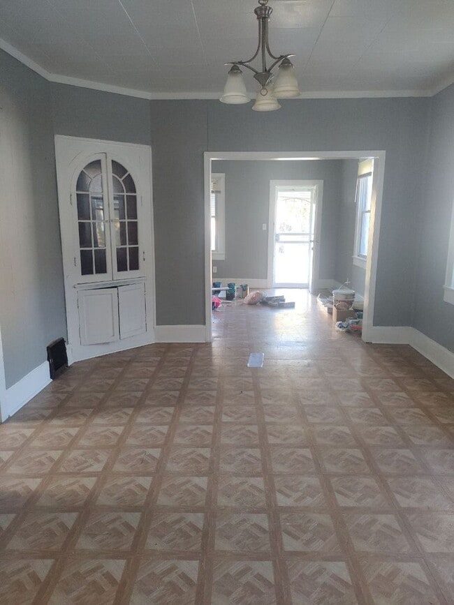 Building Photo - 4501 Hyde Ave