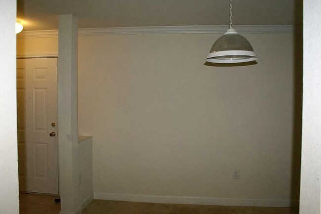 Building Photo - 18547 Bridle Club Dr