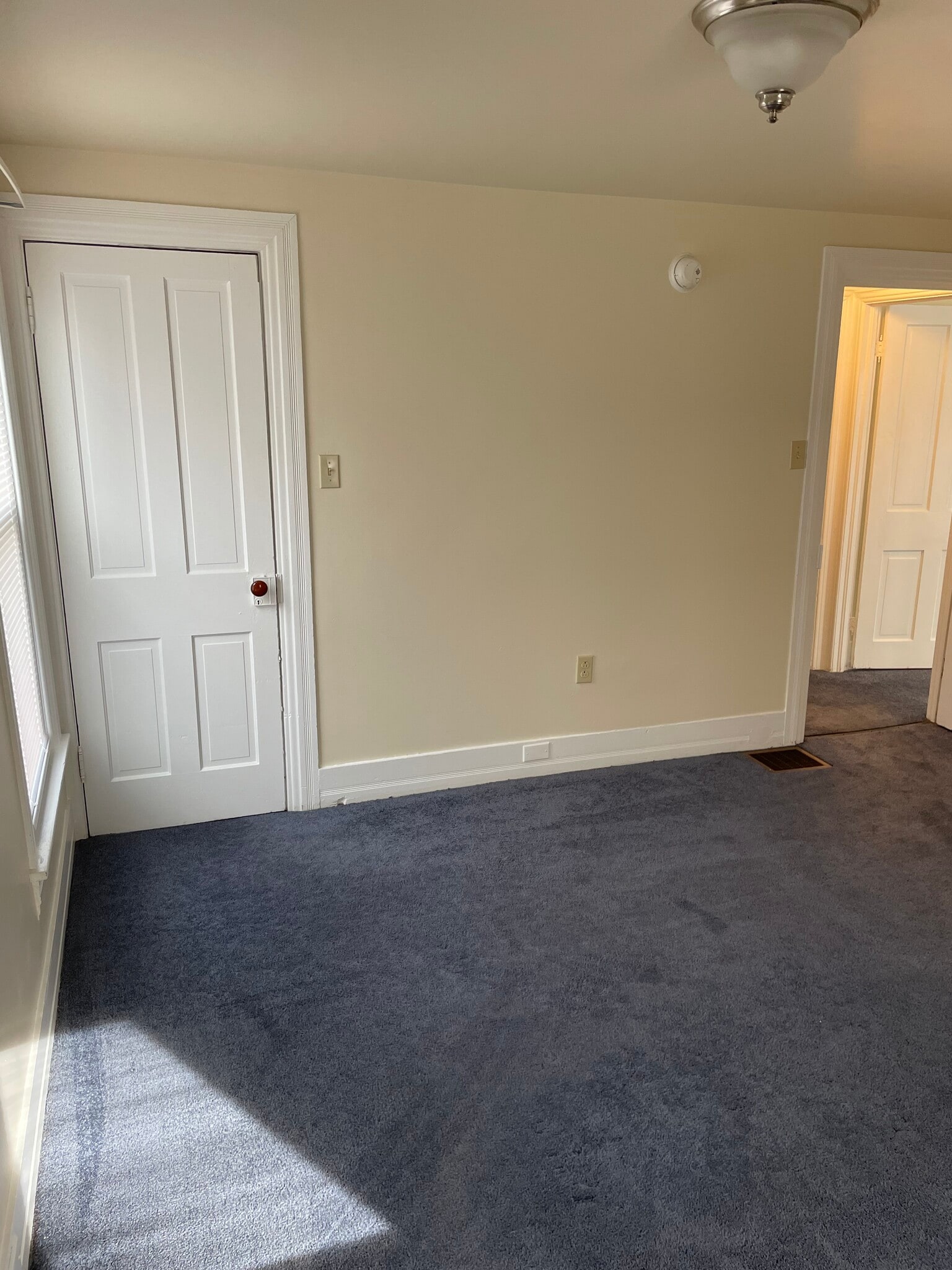 Building Photo - 1234 Isabella St