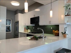 Building Photo - 513 Swallowtail Ct