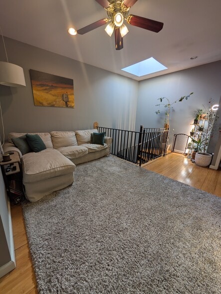 Building Photo - 4219 Ridge Ave