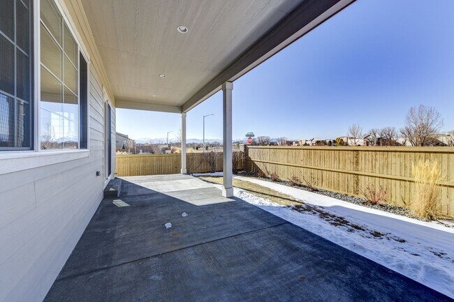 Building Photo - Breathtaking 4 Bedroom 3 Bedroom Ranch Style Home with Finished Basement!!