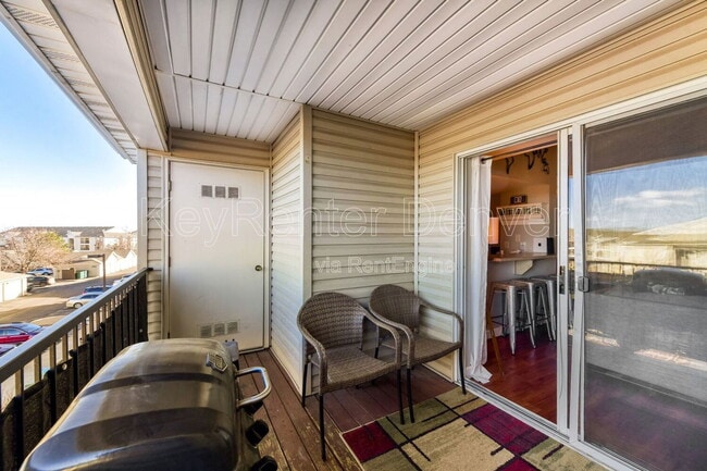 Building Photo - 12304 W Cross Dr