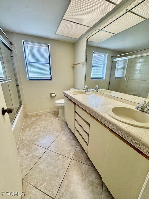 Building Photo - 1217 SW 21st Terrace