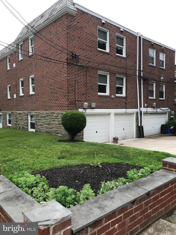 Building Photo - 8250 Mansfield Ave