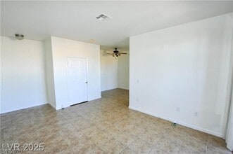 Building Photo - 231 W Horizon Ridge Pkwy