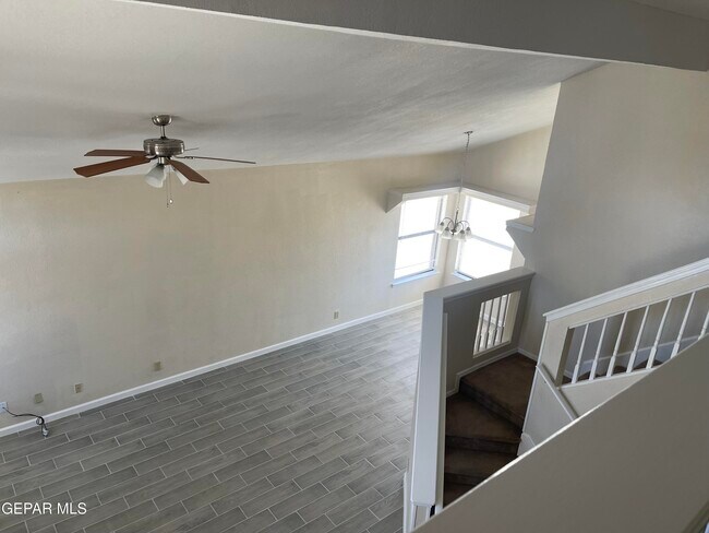 Building Photo - 705 Springfire Dr