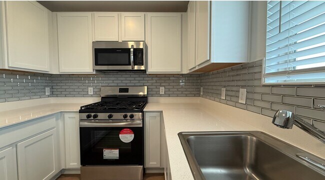 Building Photo - 18926 Panzini Dr