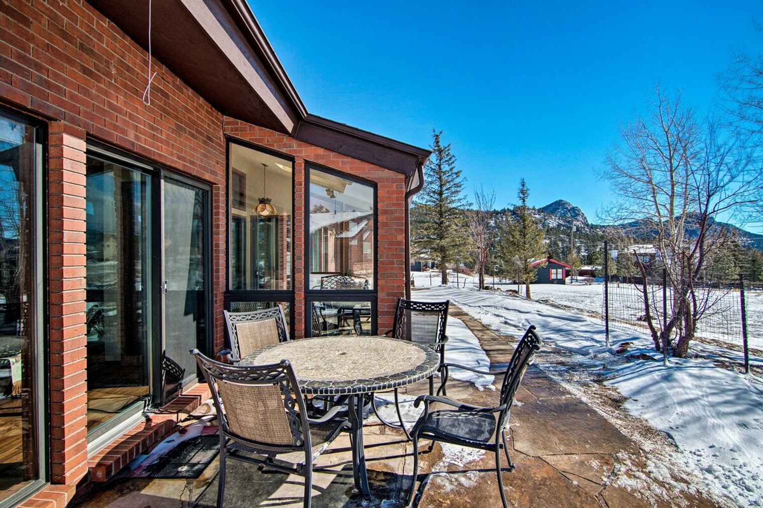 Building Photo - 1740 High Pine Dr