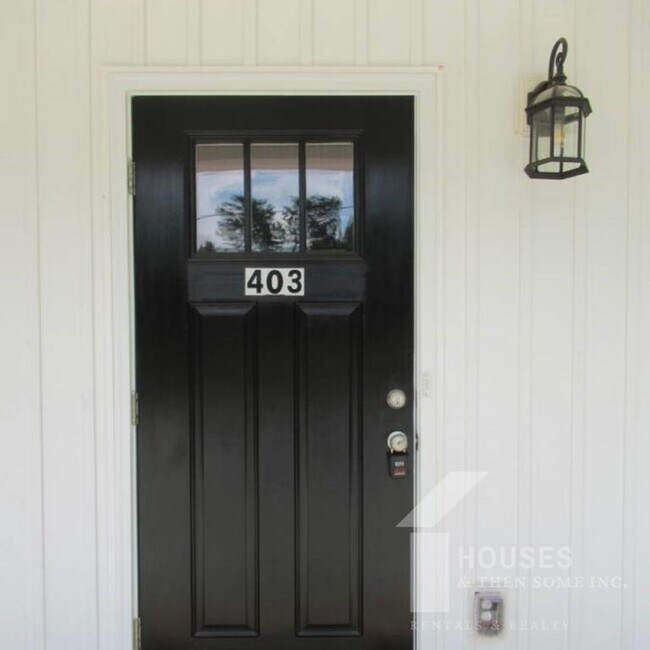 Building Photo - 403 Bramlett Rd