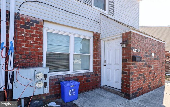 Building Photo - 9463 Ashton Rd