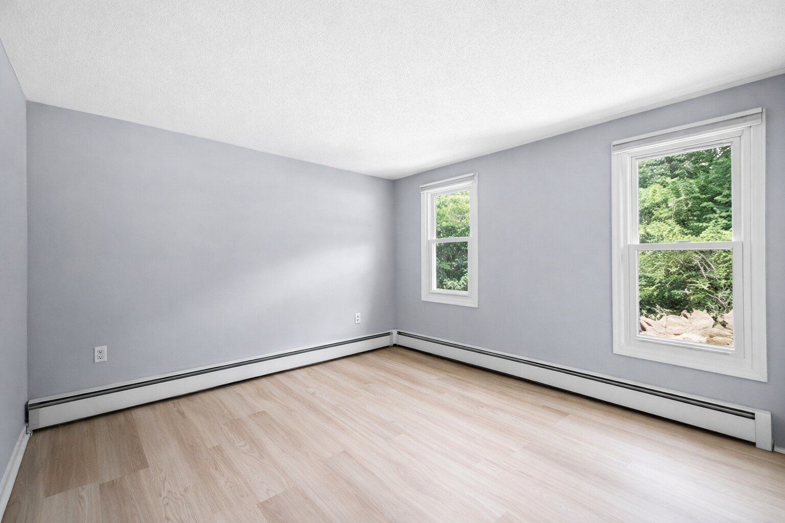 Alternate view of bedroom 1 - 16 Miller Rd