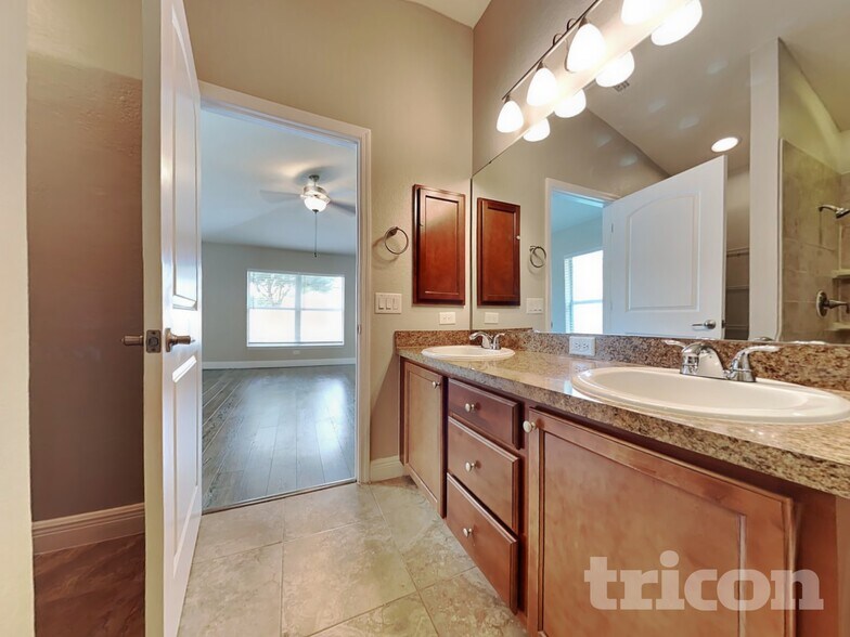 Building Photo - 9637 Nathaniel Ln