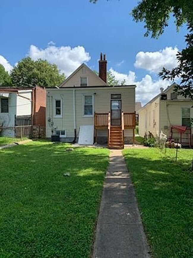 Building Photo - 4632 Cecil Pl