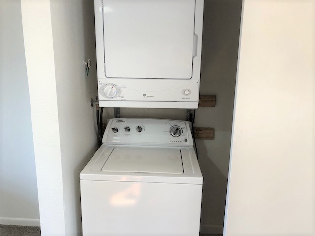 Washer & Dryer - 98 880 N