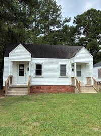 Building Photo - 914 Crawford St S