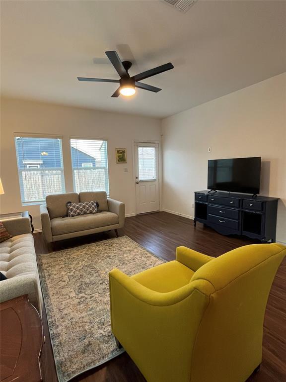 Building Photo - 1200 Rio Frio Ln