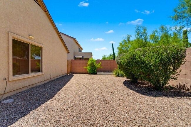 Building Photo - Well maintained 3 bedroom home in Cave Creek AZ - Available Today!