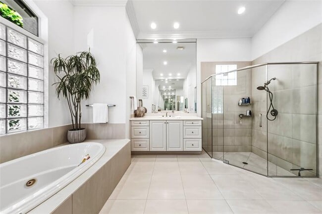 Building Photo - 11064 Canary Island Ct