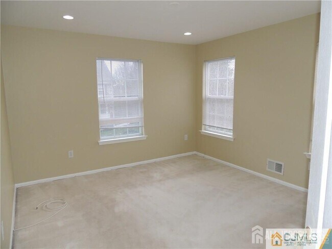 Building Photo - 107 Amy Dr