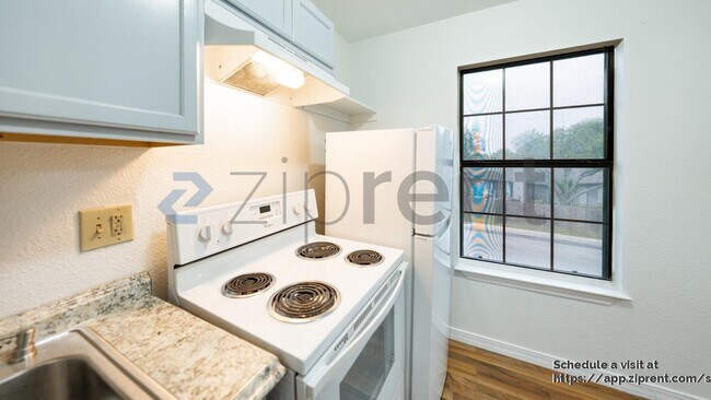 Building Photo - 9015 Jean Verte