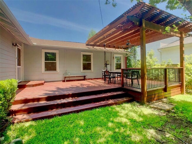 Building Photo - 5010 Shoalwood Ave