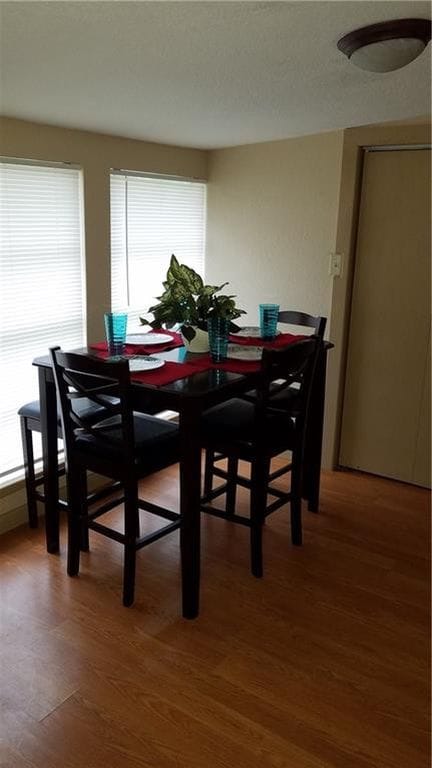 Building Photo - 756 N Barton Ave