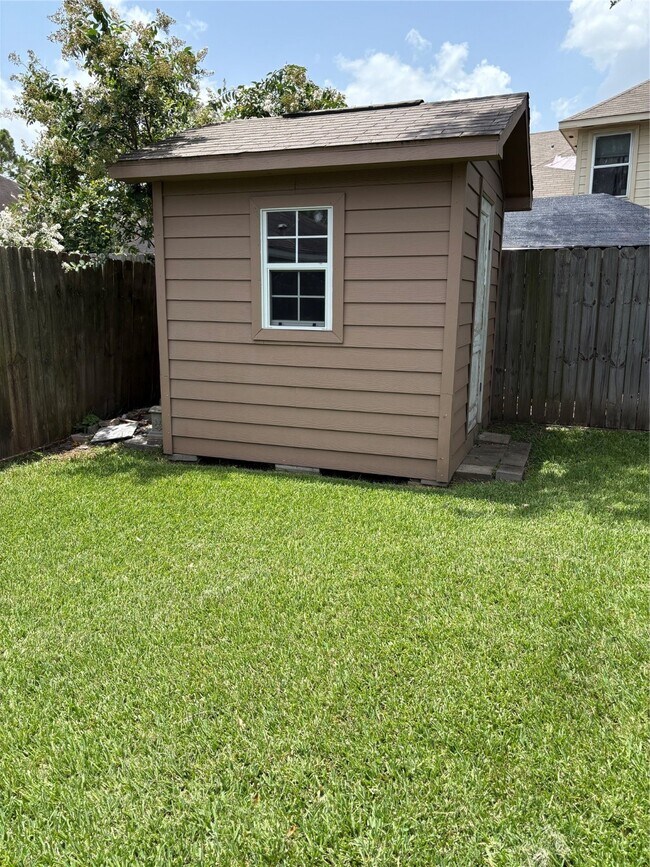 Building Photo - 1402 Township Ct