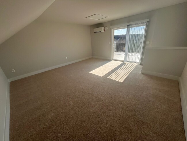 Building Photo - 4005 Munson Woods Walk