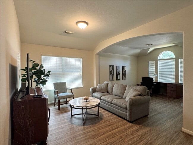 Building Photo - 21818 Saragosa Pond Ln