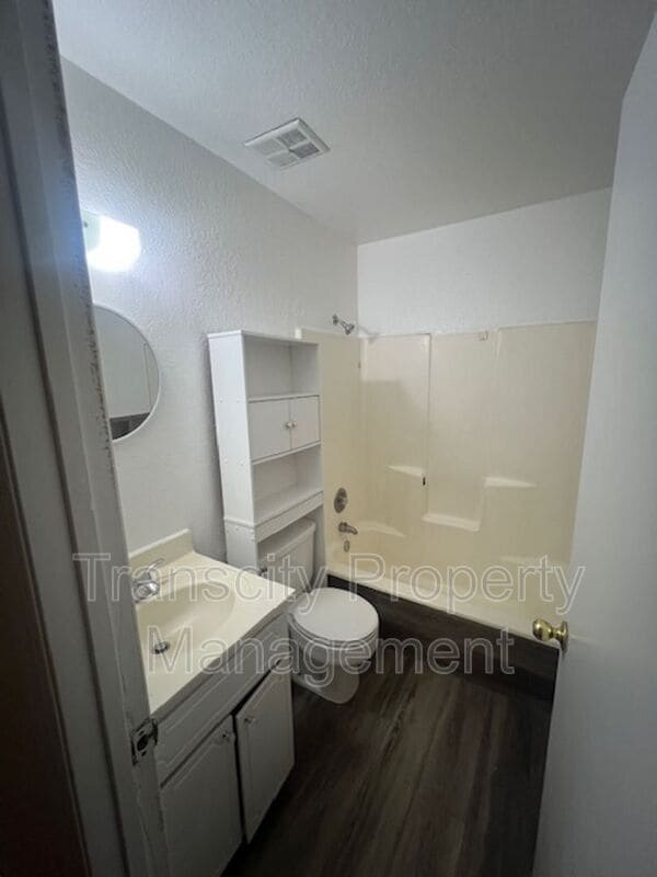 Building Photo - 4714 E Caballero St