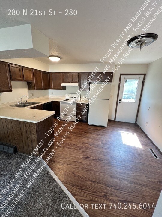 Building Photo - 280 N 21st St